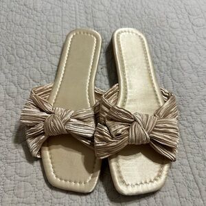 Elegant Cream Bow Slide Sandals